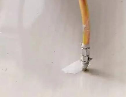 滨湖瓷砖空鼓维修公司专业解答在瓷砖铺贴过程中，如果使用的砂料过粗（如全部使用了粗砂），可能会导致以下问题